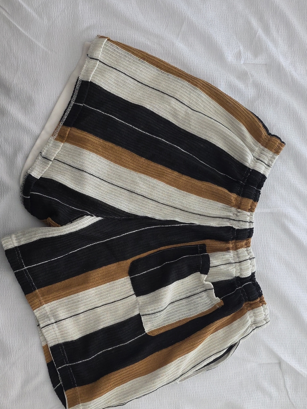 H&M Striped Short Sleeve Button-Up & Drawstring Shorts Set - Picture 3 of 4